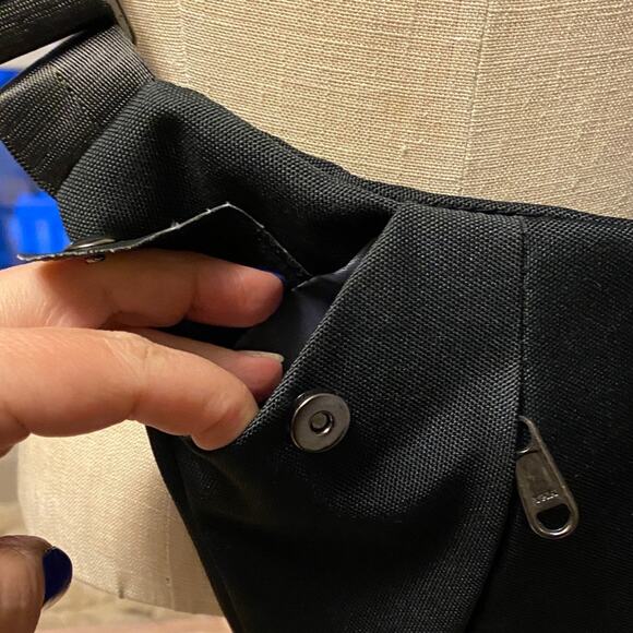 Black Canvas Unisex Crossbody Bag - Picture 5 of 11